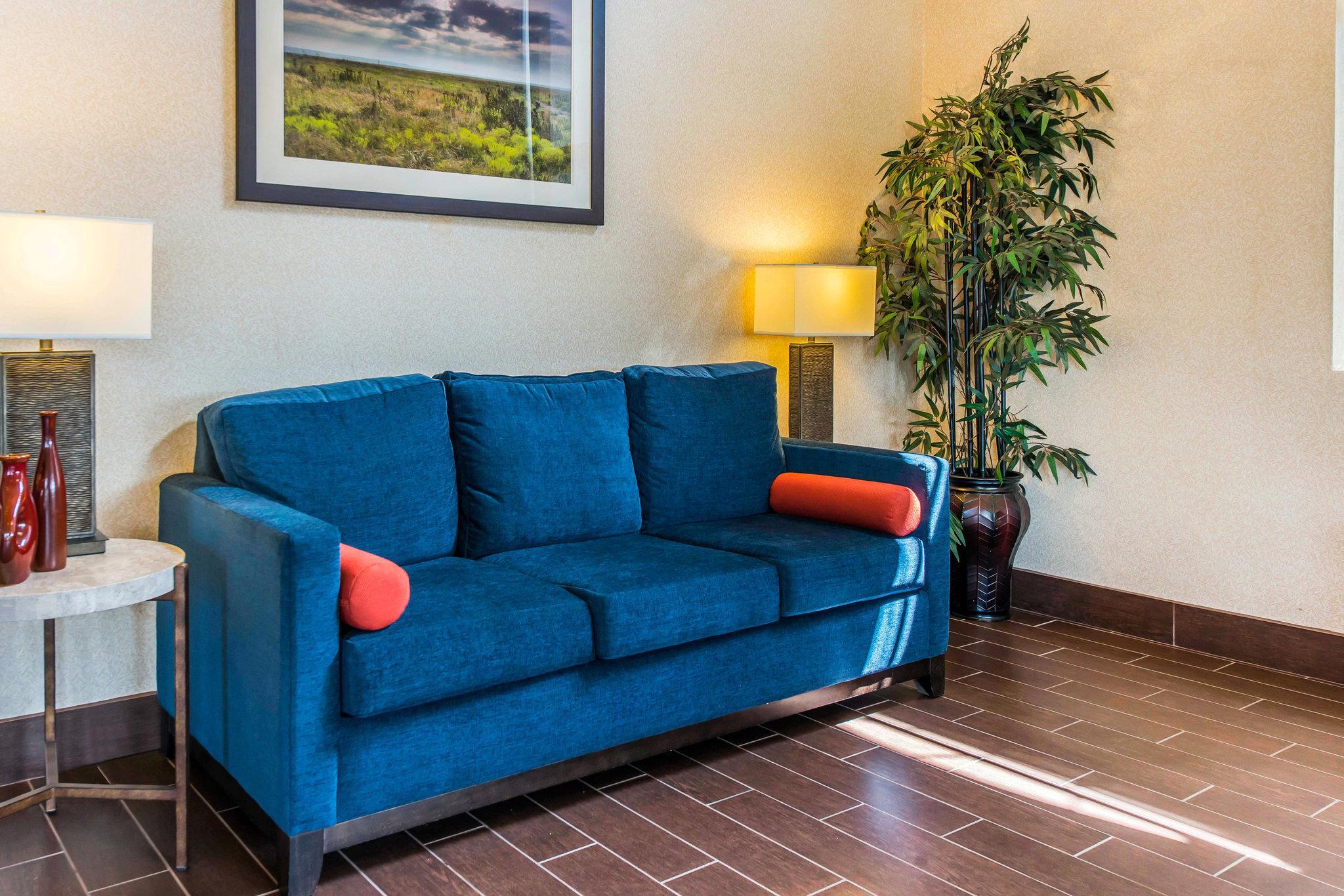 Comfort Inn & Suites Hays I-70 Dış mekan fotoğraf