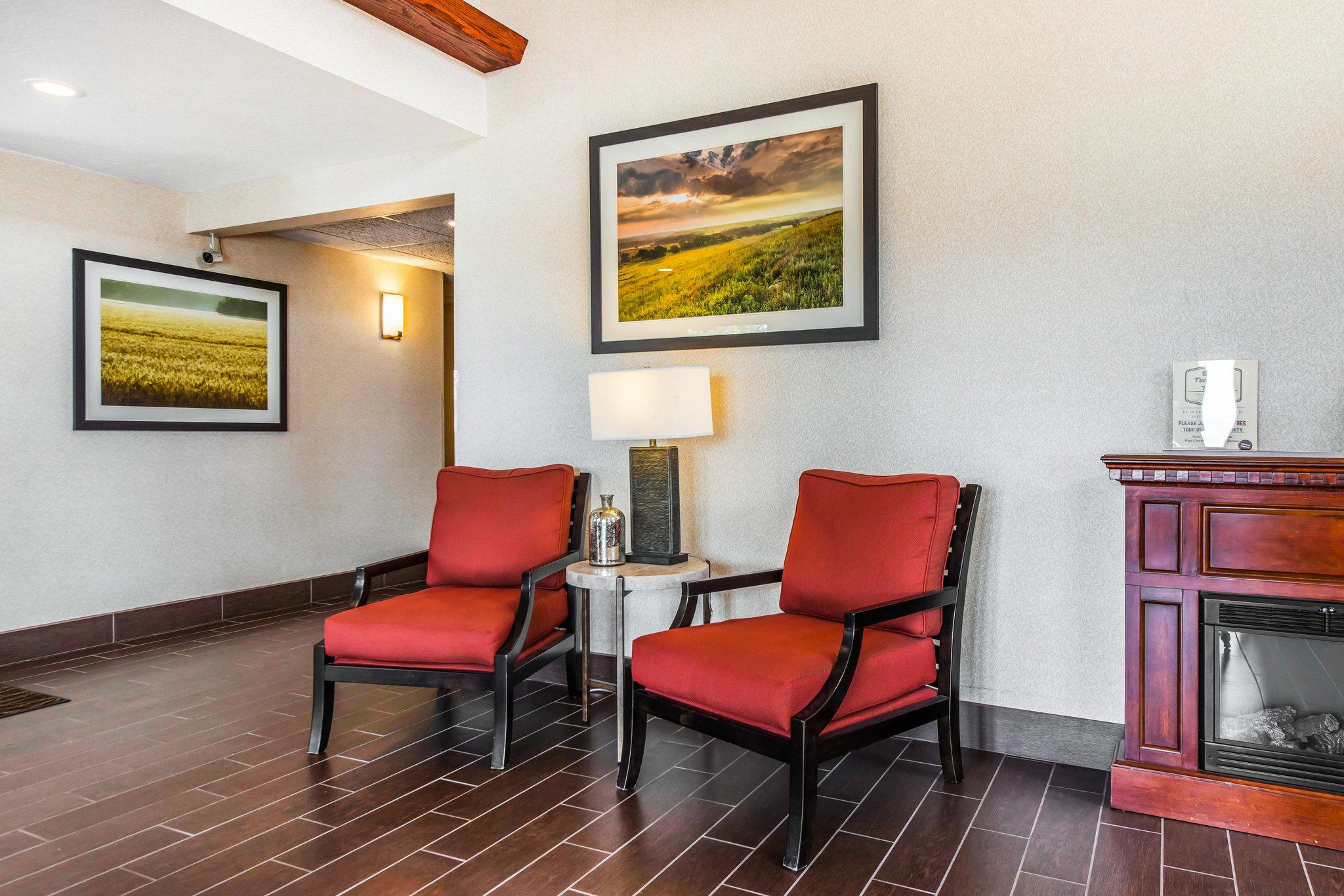 Comfort Inn & Suites Hays I-70 Dış mekan fotoğraf