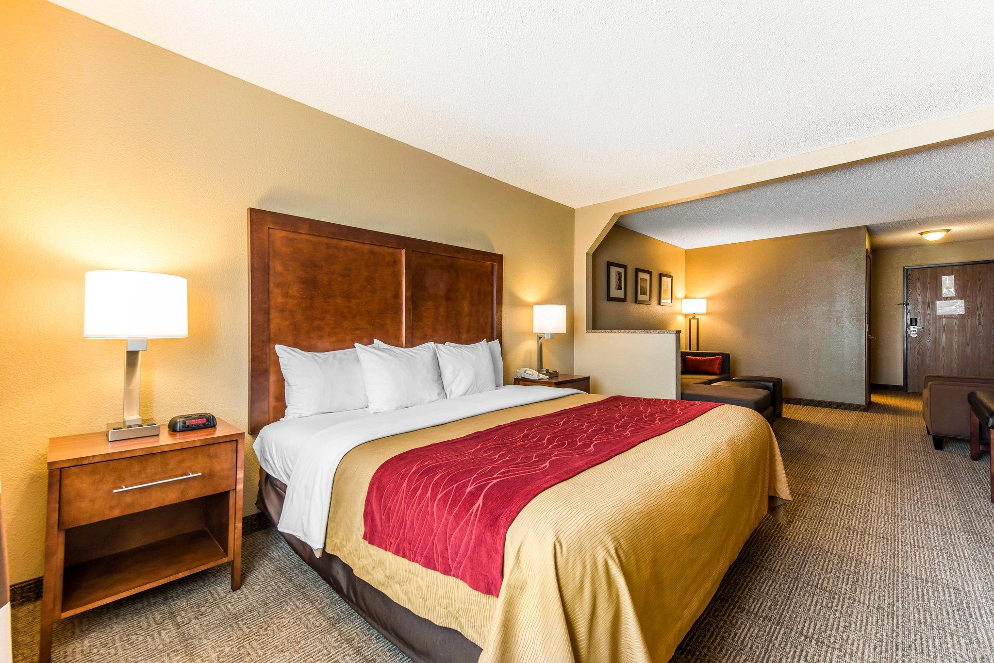 Comfort Inn & Suites Hays I-70 Dış mekan fotoğraf