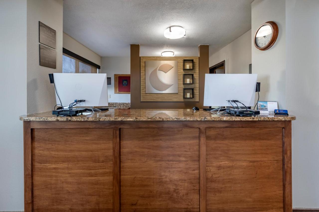 Comfort Inn & Suites Hays I-70 Dış mekan fotoğraf