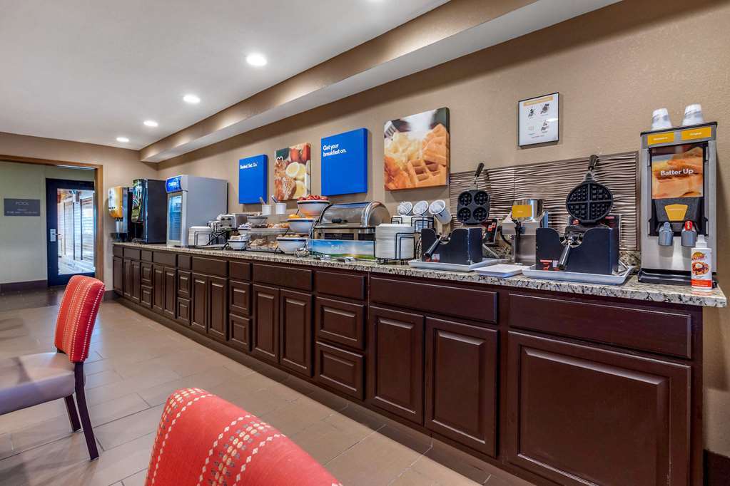 Comfort Inn & Suites Hays I-70 Restoran fotoğraf
